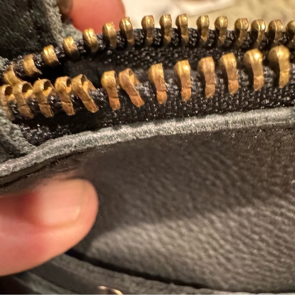 VIOLA CASTELLANI Made In Italy Leather Vintage Black Studded Crossbody Bag Purse - Picture 9 of 9